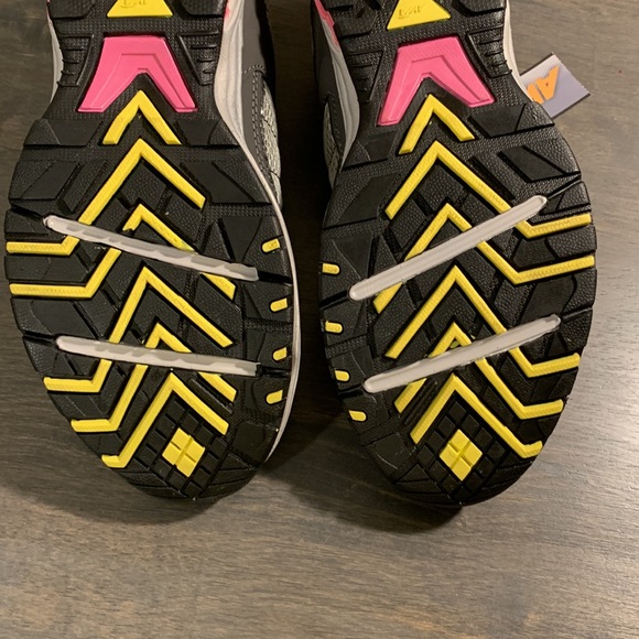 Avia Athletic Sport Sneaker / NWT - Picture 15 of 16